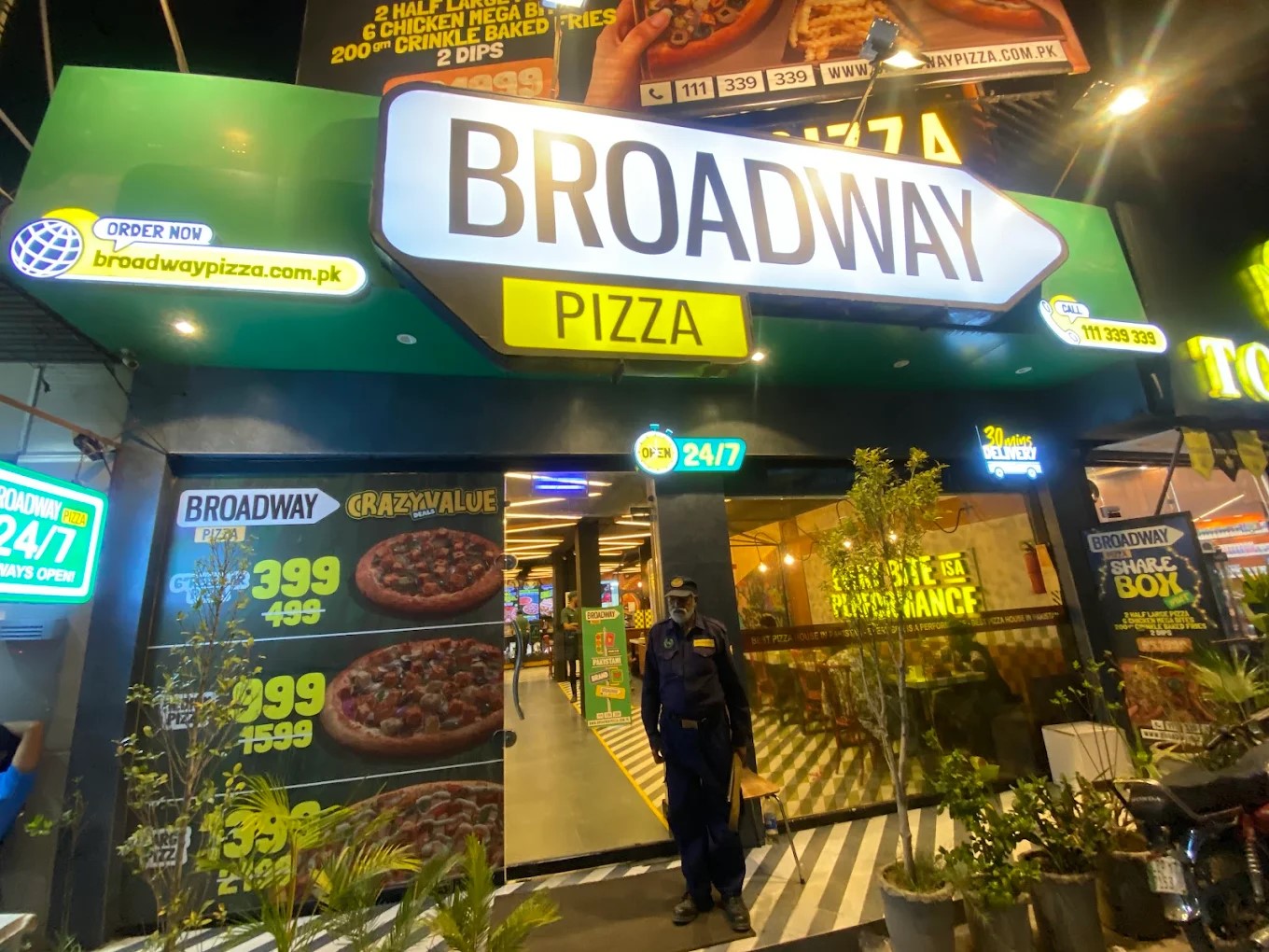 Broadway Pizza - MM Alam